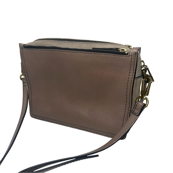 Fossil Crossbody Bag Taupe Leather Suede Zipper Adjustable Strap Purse‎ Pockets - Picture 2 of 14